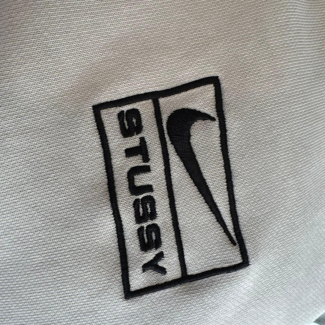 NIKEステューシーコラボ ジップパーカー