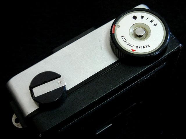 乃木坂46 五百城茉央 所有のカメラ リコー オートハーフ E autohalf