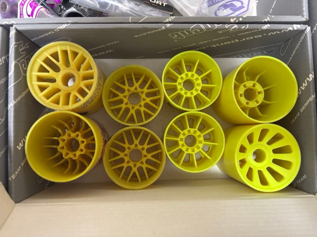 サーパント SERPENT 960 1/8スケール パーツセット