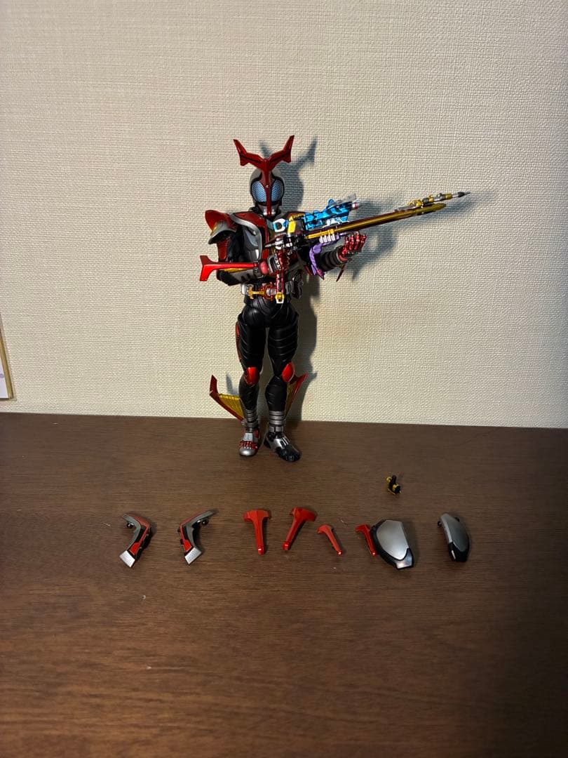 S.H.Figuarts 真骨彫製法　仮面ライダーハイパーカブト