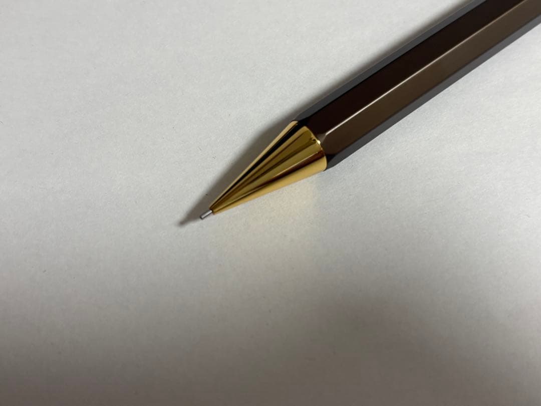 伊東屋限定カヴェコ　オリーブブラウン　カヴェコスペシャルペンシル　0.5mm