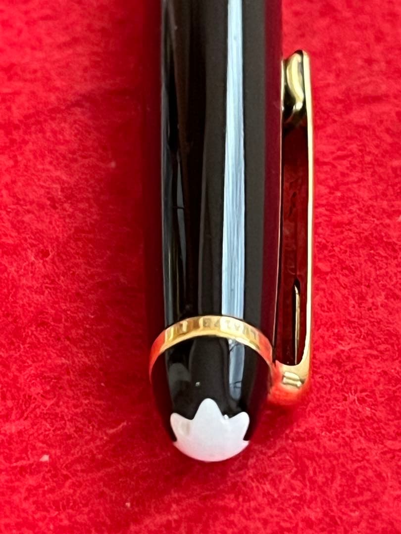 モンブランボールペン マイスターシュテュック 164ゴールド❗️艶やかです‼️