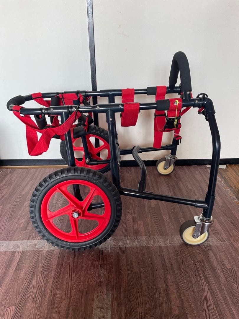 犬用車いす 赤と黒 大きな車輪　アドワークス 犬用車いす 赤と黒 大きな車輪 アドワークス 【公式通販】