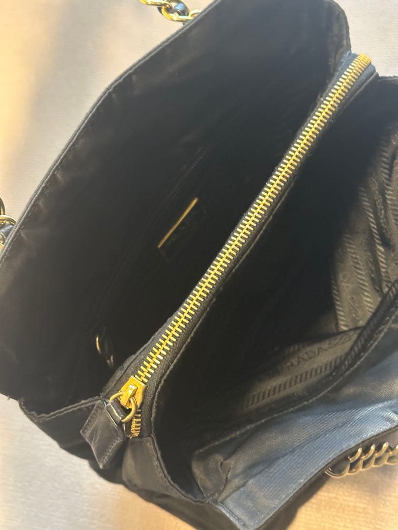 PRADA ブラック ナイロンバッグ