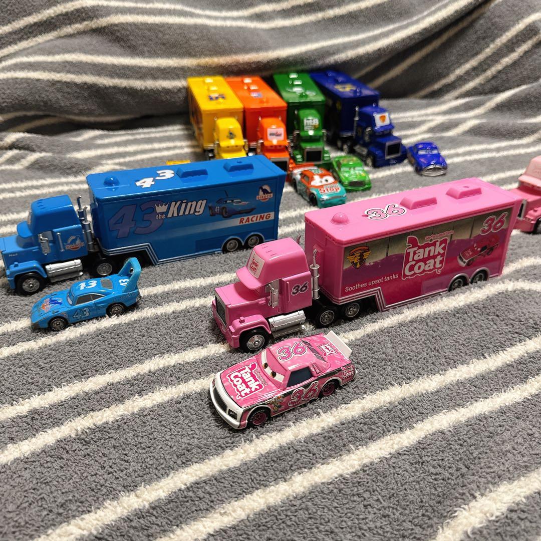 カーズ　トレーラー　ミニカー　セット