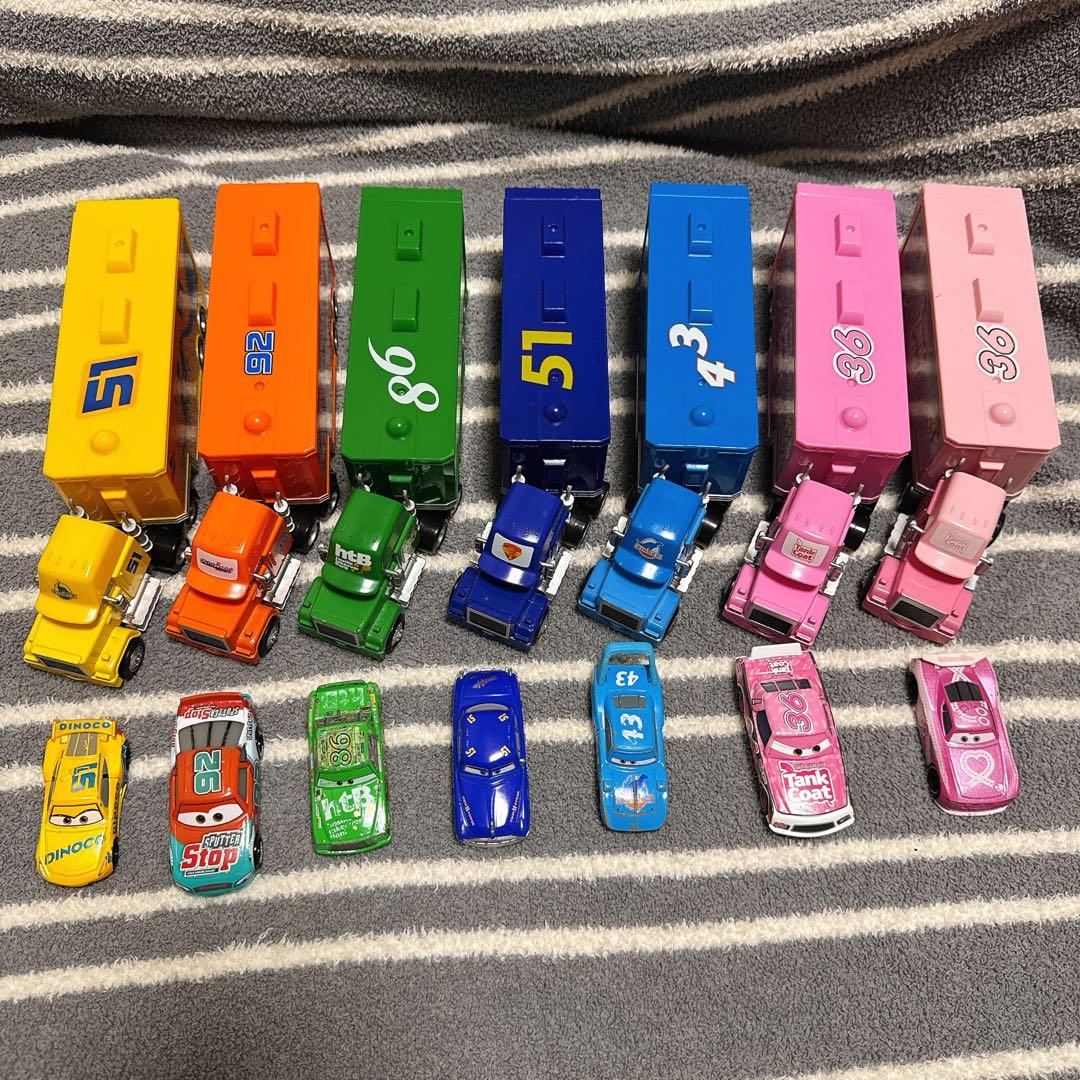 カーズ　トレーラー　ミニカー　セット