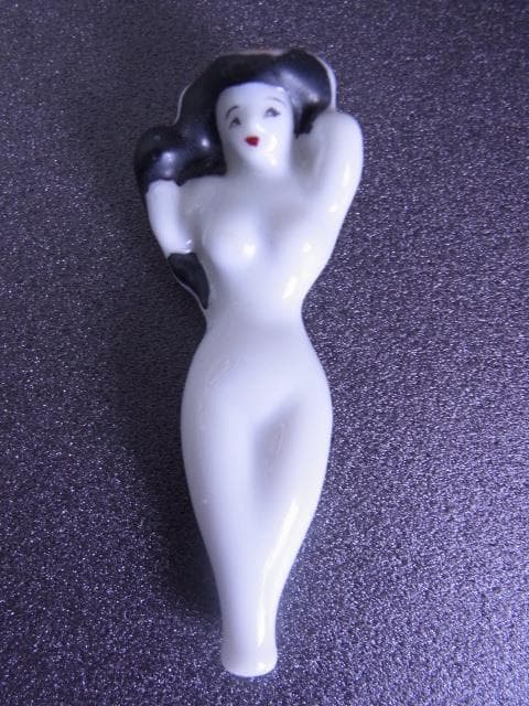 珍品！ 裸婦 煙管 キセル 白磁 磁器 パイプ 喫煙具 遊郭 美人 古美術 昭和