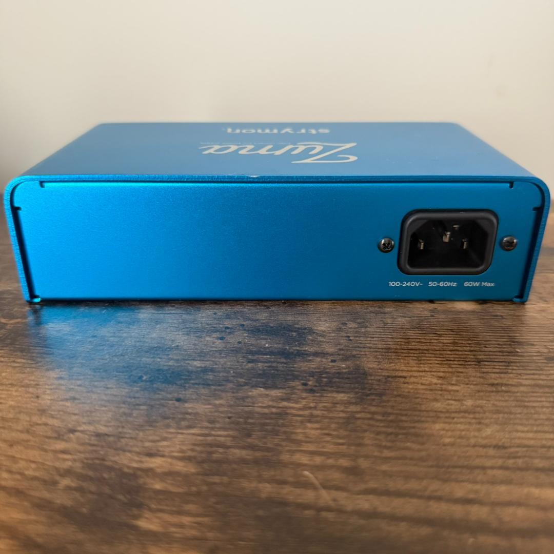 専用　中古 STRYMON ストライモン zuma9 パワーサプライ 動作確認済