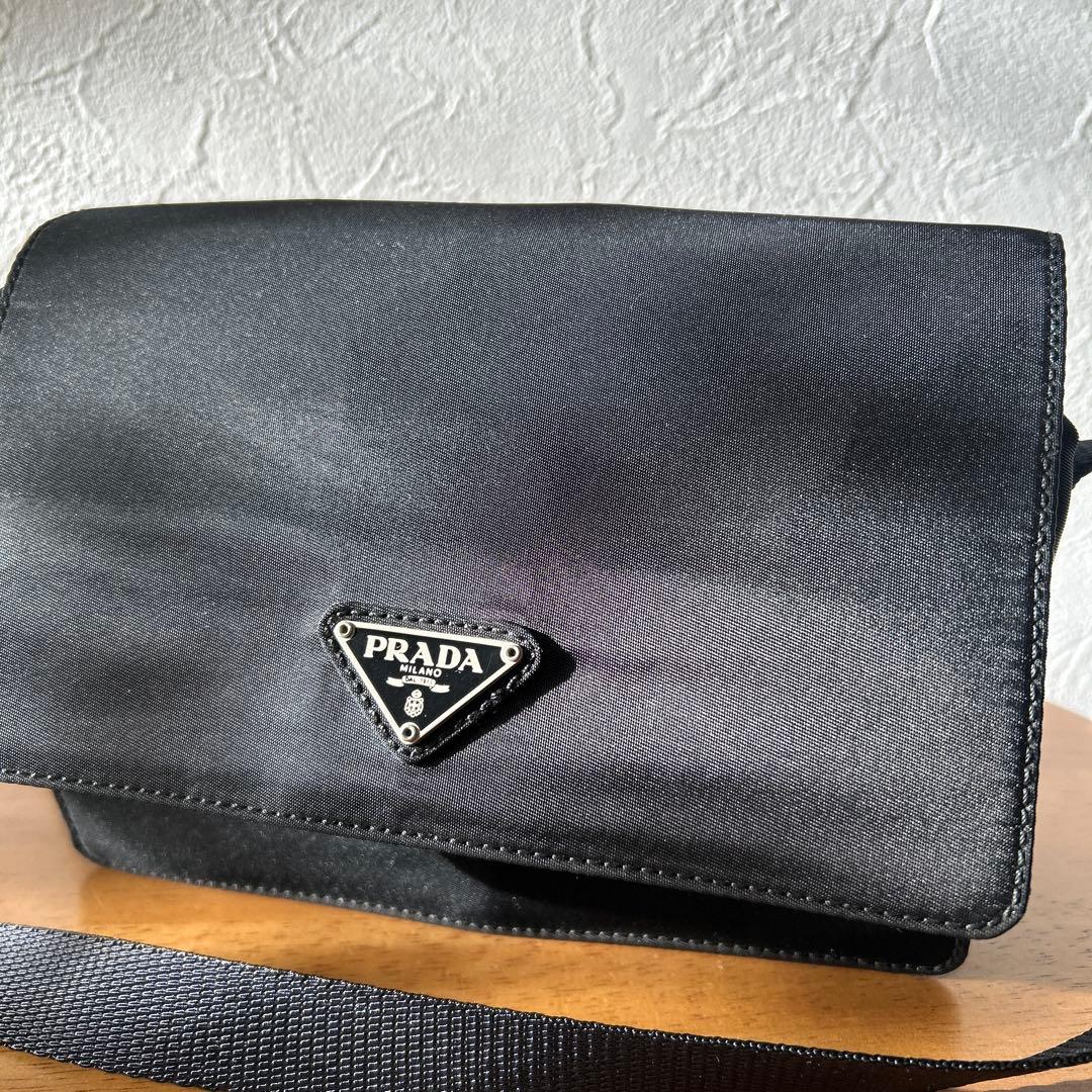 PRADA ミニバッグ