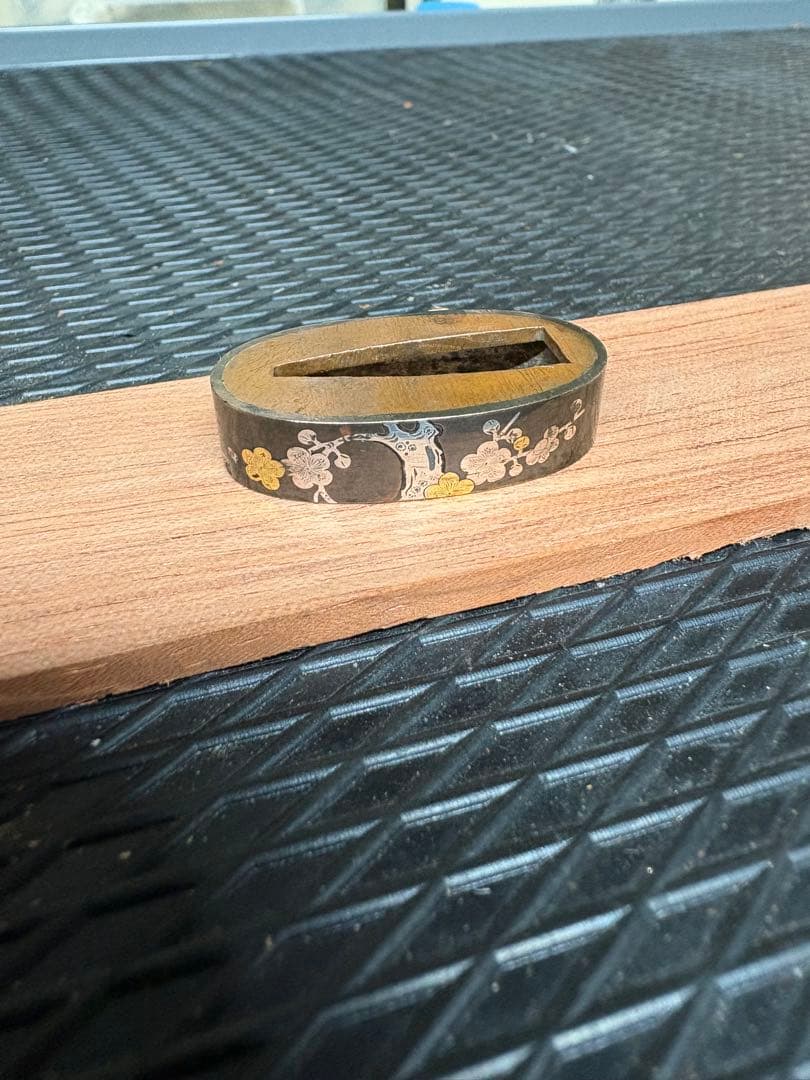 s*5様 縁金　梅デザイン　日本刀