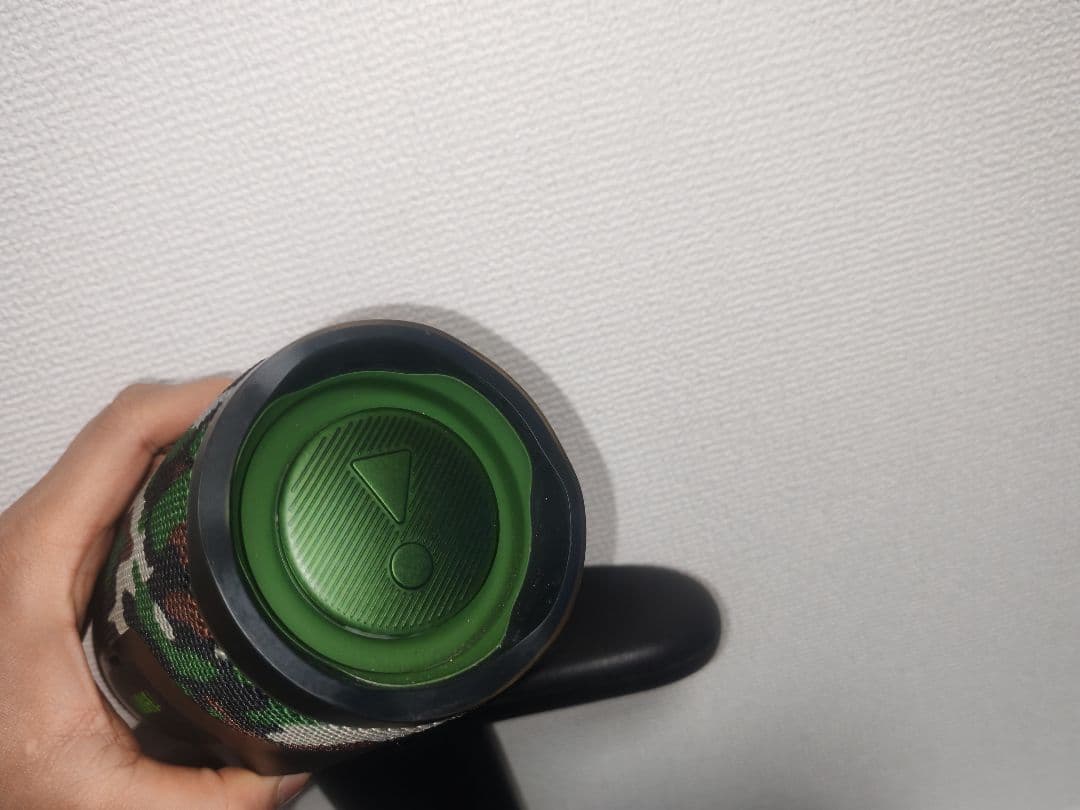 JBL CHARGE4 ホワイト ジャンク 美品】JBL Charge 4 迷彩柄 スピーカー