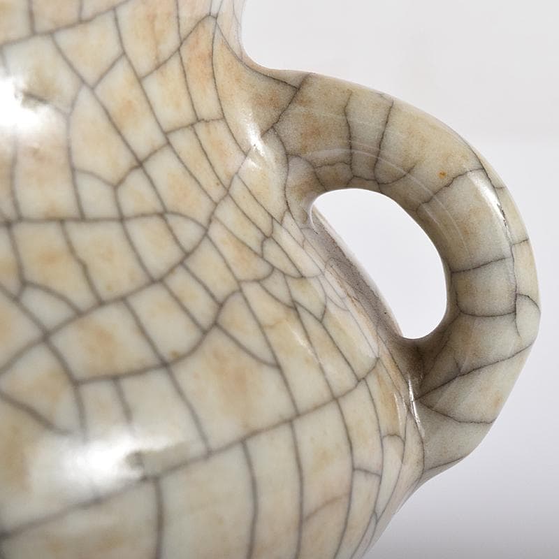 中国 大明成化年製 哥窯 白磁 金糸鉄線 氷裂文 双耳香炉 M 7991E