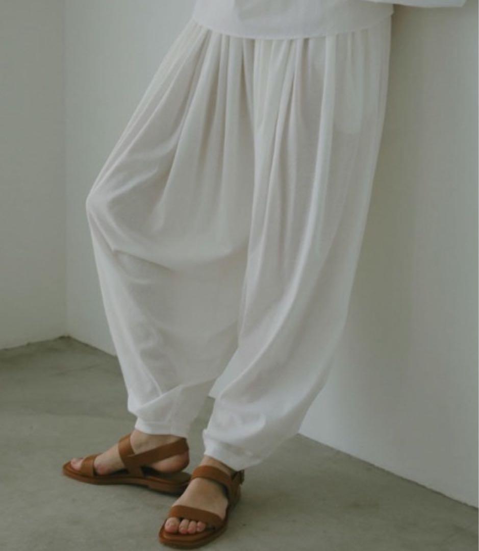 ETRE TOKYO エトレトウキョウ ウエストギャザーバルーンカットパンツ