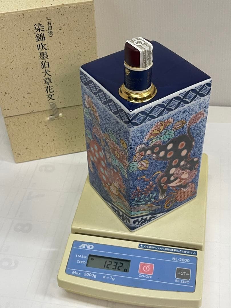 未開栓 サントリー 20年 ウイスキー 有田焼 染錦吹墨狛犬草花文11