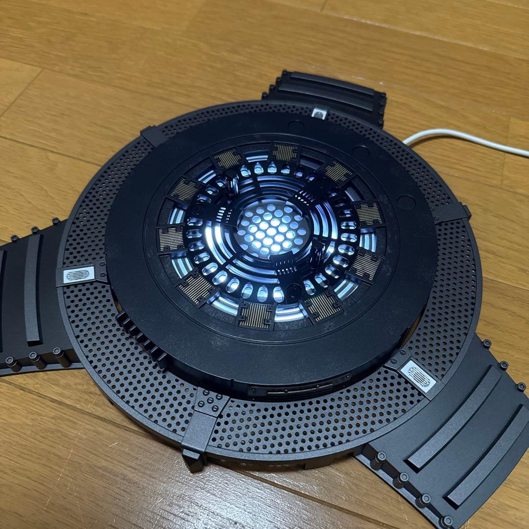 ホットトイズ DIECAST アイアンマン マーク7 オープンアーマー専用台座