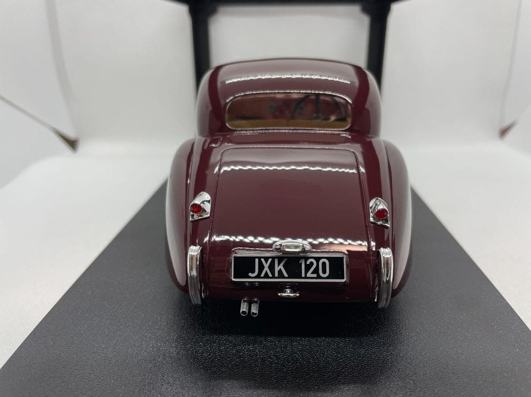 101-052 Cult 1/18 ジャガー Jaguar