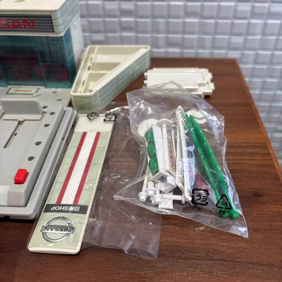 TOMICA トミカタウン NISSAN SHOP 日産ショップ（廃盤）