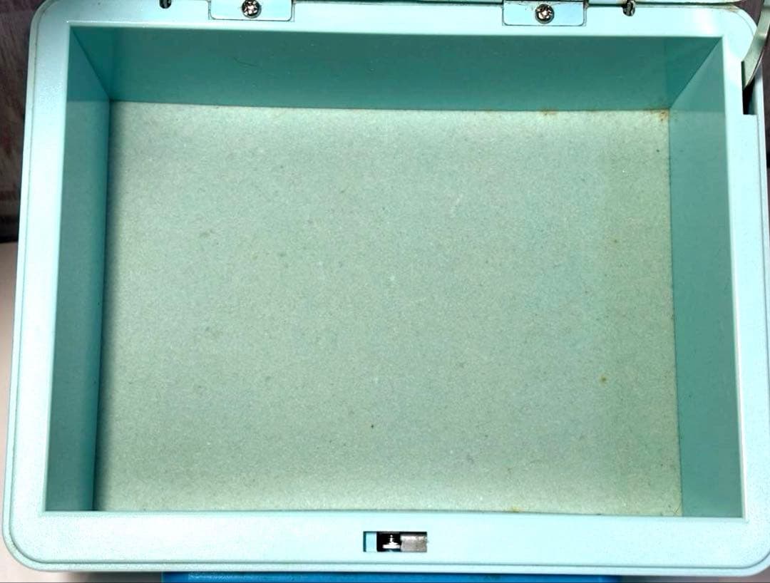 サンリオ⭐︎ハローキティ 手提げ金庫 平成レトロ　廃番品　レア　00年