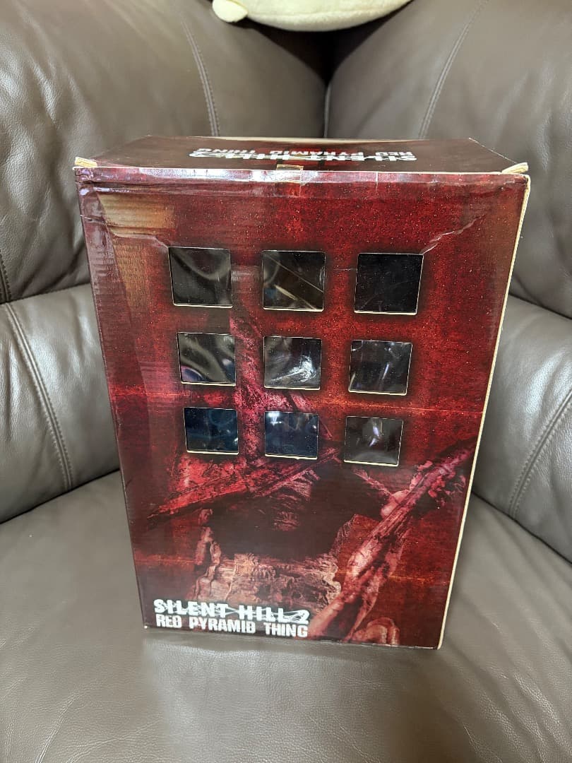 レッドピラミッドシング