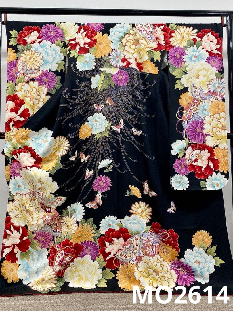 振袖 豪華 型友禅 刺繍 金駒 金彩 紋意匠 身丈172cm 振袖 豪華 型友禅 刺繍 金駒 金彩 紋意匠 身丈172cm - メルカリ