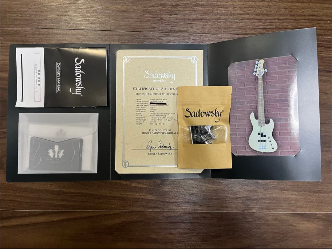 新品・軽量】Sadowsky ML21 VW5ドイツ製メトロライン PJ5弦 新品・軽量