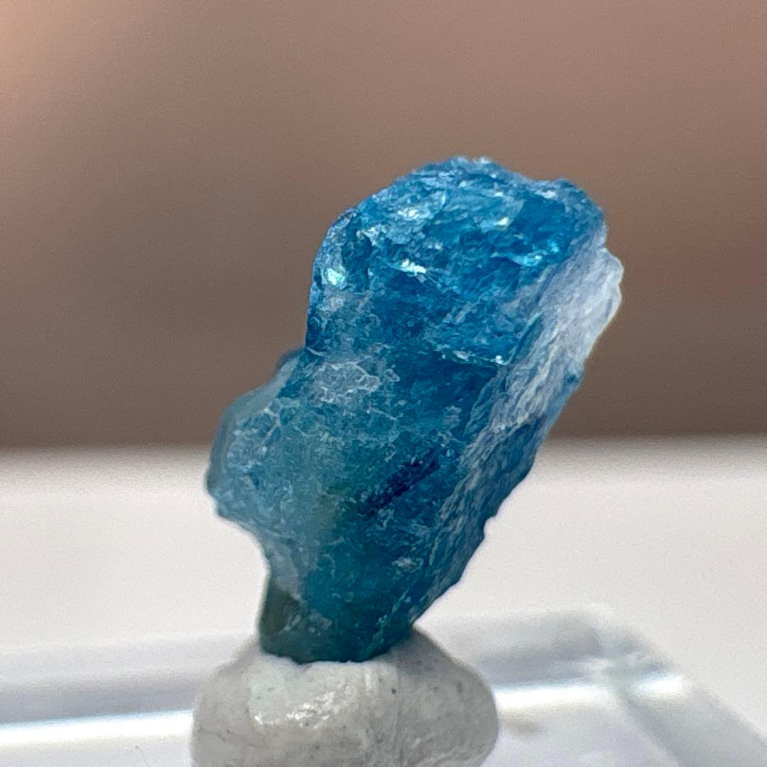 レア ジンバブエ産 ユークレース 原石 鉱物 標本 - メルカリ