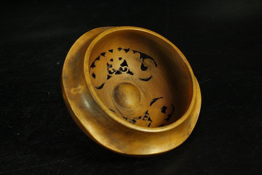 古上野 三足 香炉 黄楊木彫刻火屋 台 香合付(K-A812)