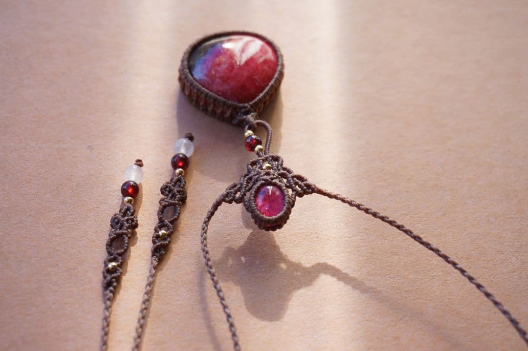 アンゴラ産ロードナイト ピンクトルマリン マクラメ ネックレス