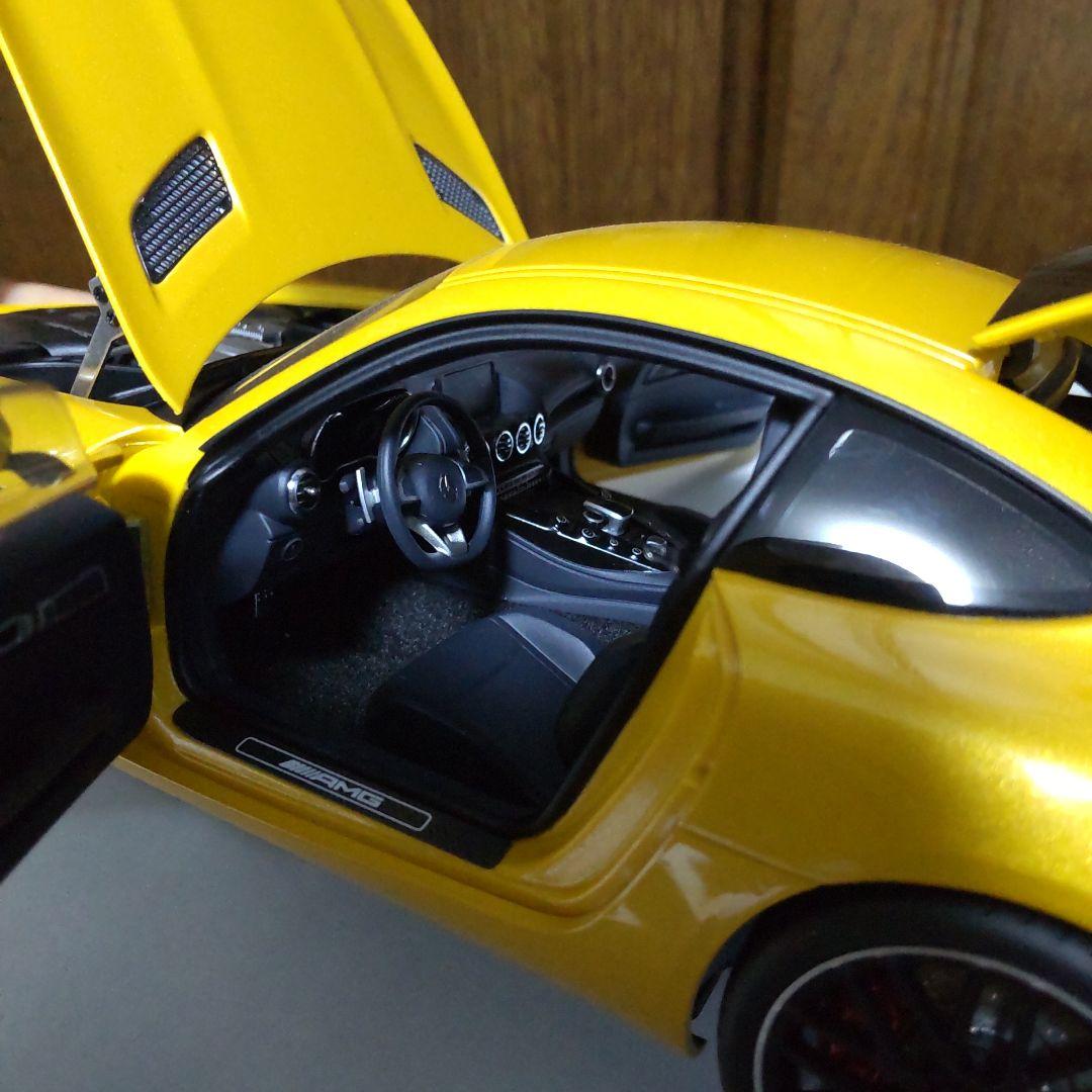 メルセデス・ベンツ AMG GTS イエロー 1/18 オートアート
