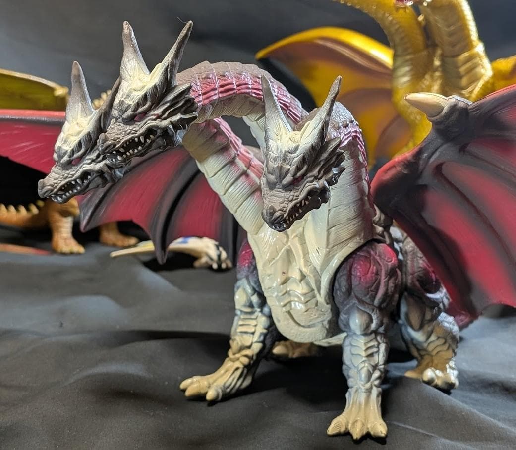 キングギドラ・デスギドラ・ダカーラ他「平成モスラ」登場（バンダイ