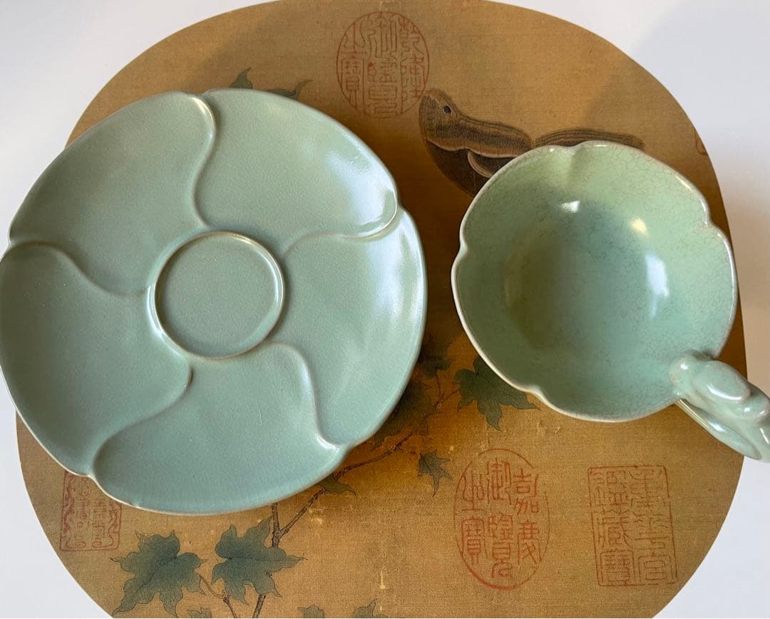 龍泉窯青磁 「龍形茶碗・置皿」セット 希少 美術品