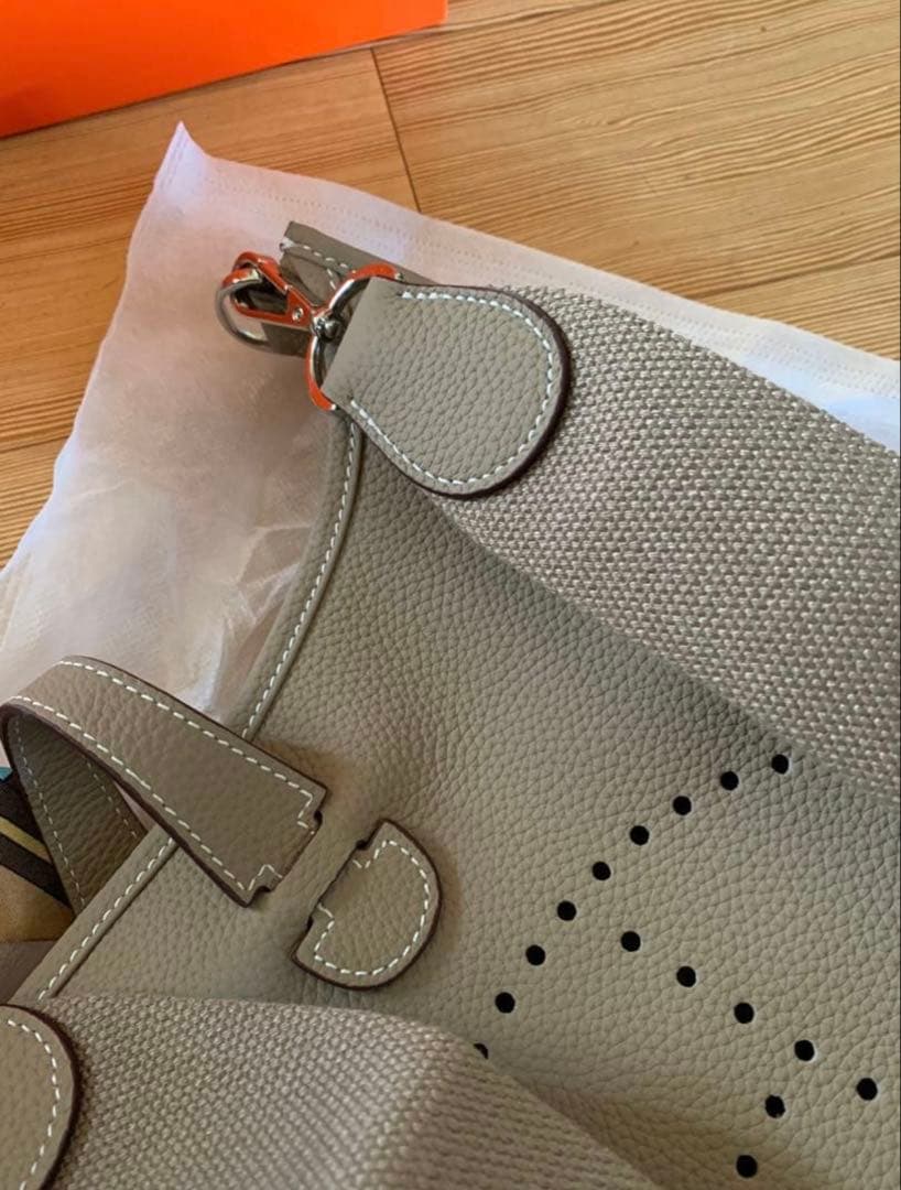 Hロゴ Hパンチング ショルダーバッグ ショルダー2本付き 最高級革