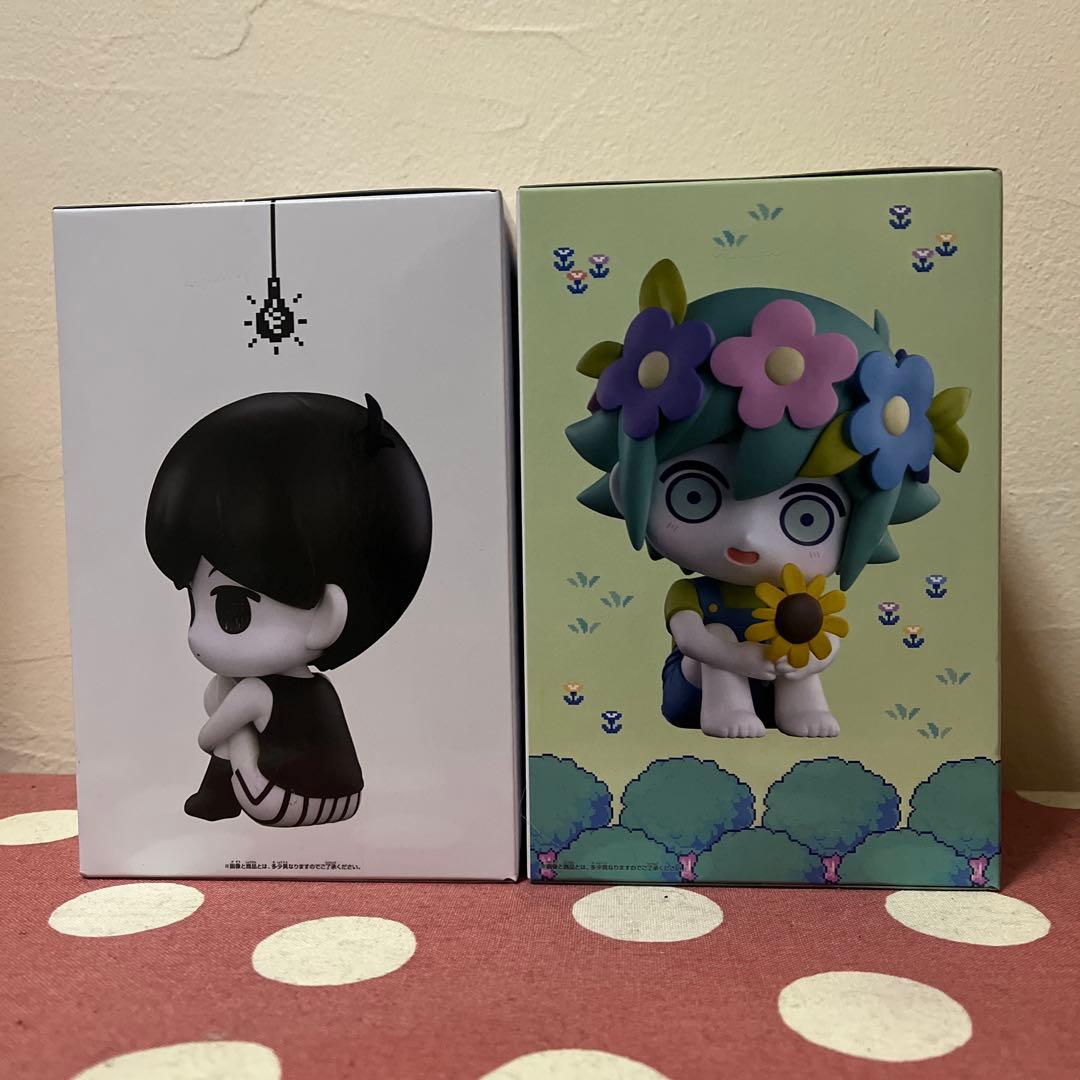 OMORI おすわりフィギュア-オモリ&バジル-2体セット - メルカリ