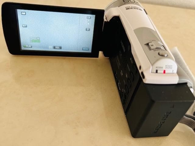 JVC Everio ハイビジョン ビデオカメラ GZ-HM199-W