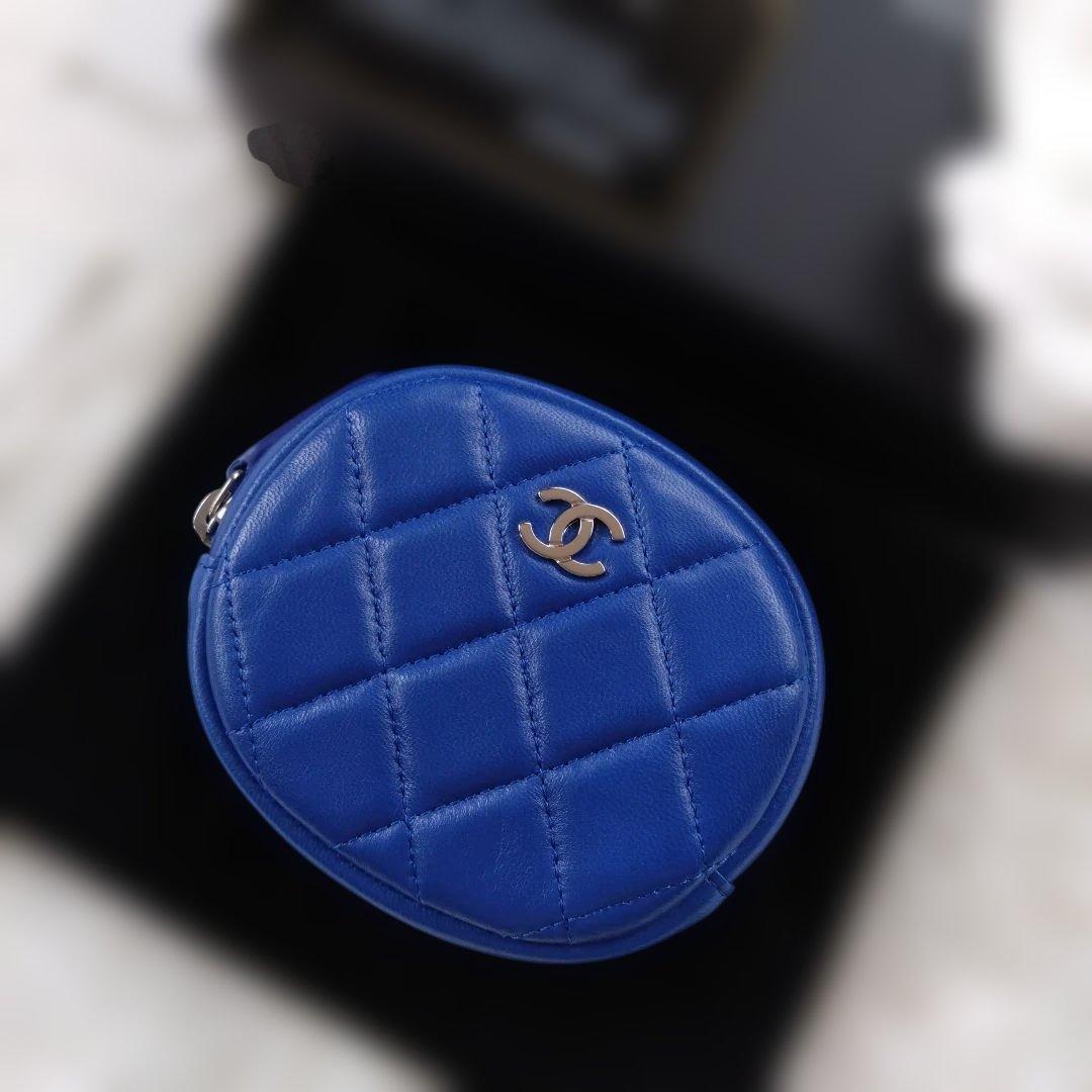未使用 CHANEL マトラッセ ラウンドケース ココ ブルー ラムスキン