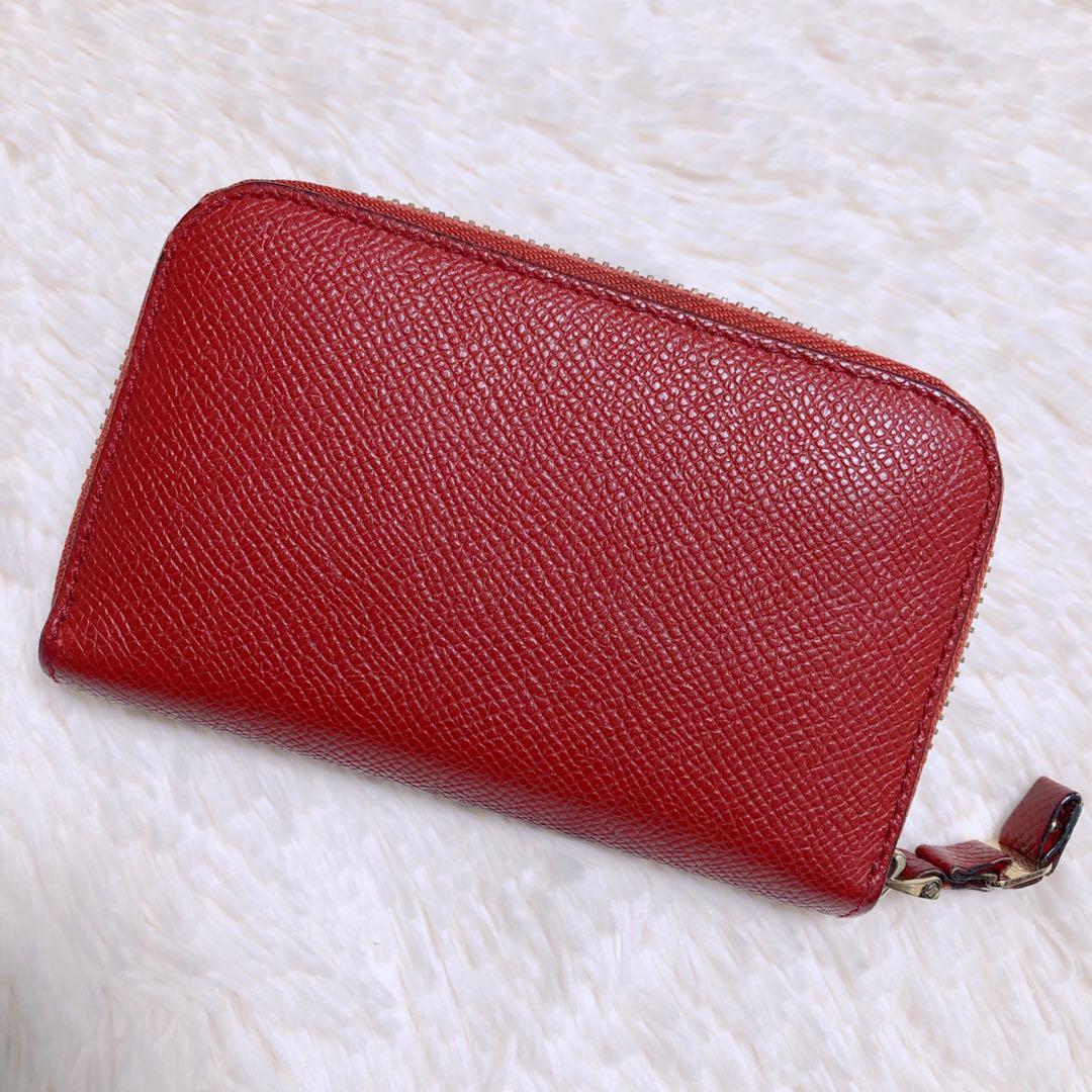 ♡美品♡サルヴァトーレフェラガモ ケース 財布レッド ラウンドファスナー