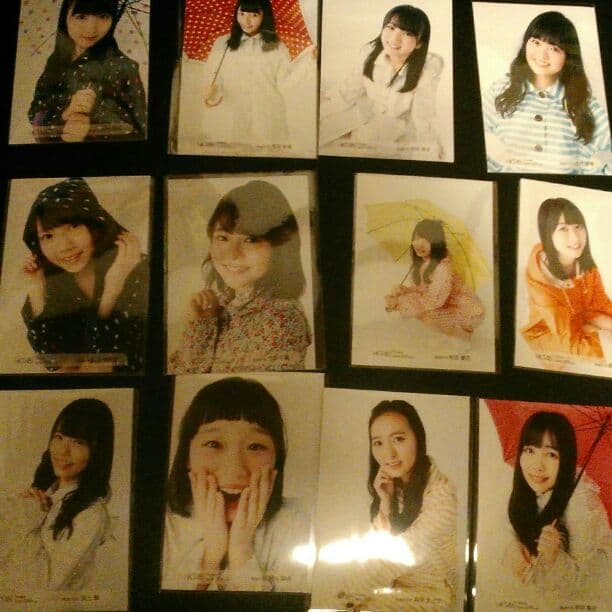 HKT48の月別生写真 現在の劇場では、初めて全員が揃った3期生。この9人が並ぶ姿を、また