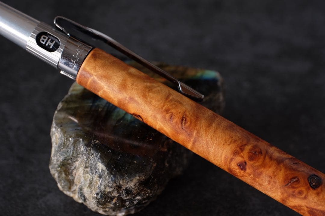 高村杢工房PG5木軸カスタムシャープペンシル0078 花梨瘤 - メルカリ