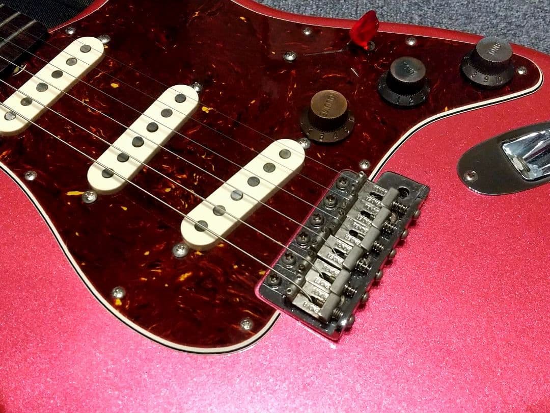 Fender ストラトキャスター ラッカー塗装 メタリックピンク