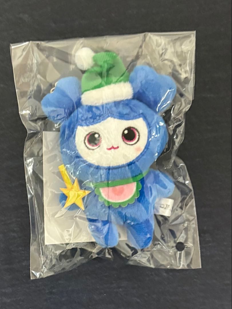 TWICE ツウィ　Baby TZUVELY X’mas Ed. バッグチャーム twice ベイビー ツブリー ツウィ クリスマス ラブリー バッグチャーム