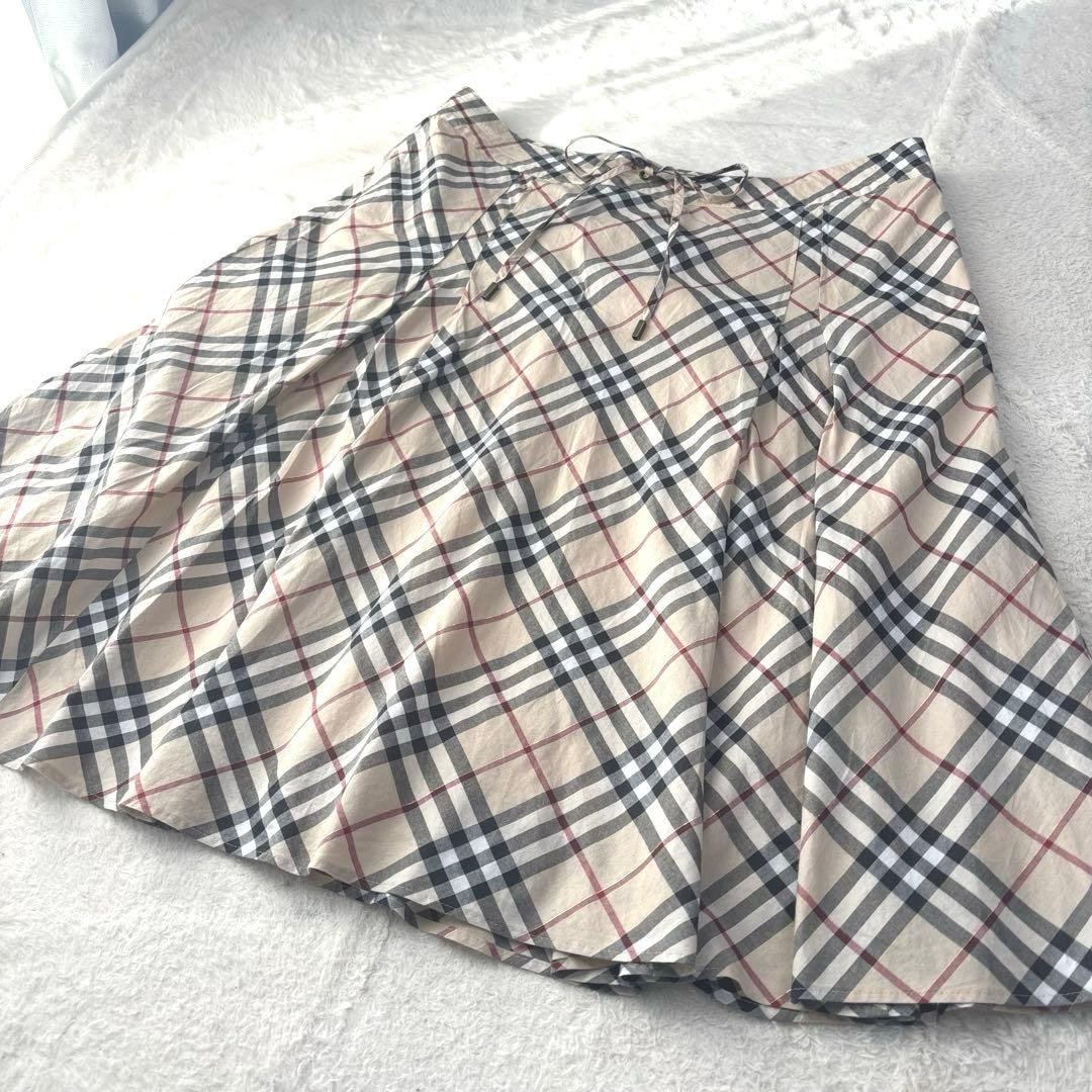 超大きいサイズ 46高級 バーバリーロンドンノバチェック柄 フレアスカート
