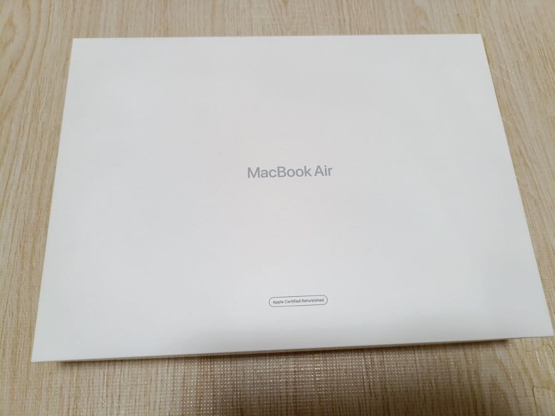Apple MacBook Air 13.6型 M2チップ 充電器、箱付き