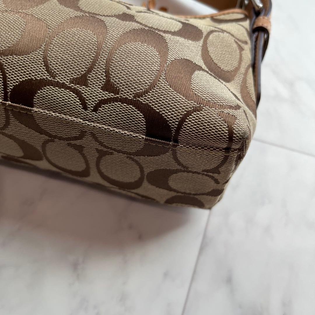 良品✨coach アクセサリーポーチ　ワンショルダーバッグ　シグネチャー 袋付き