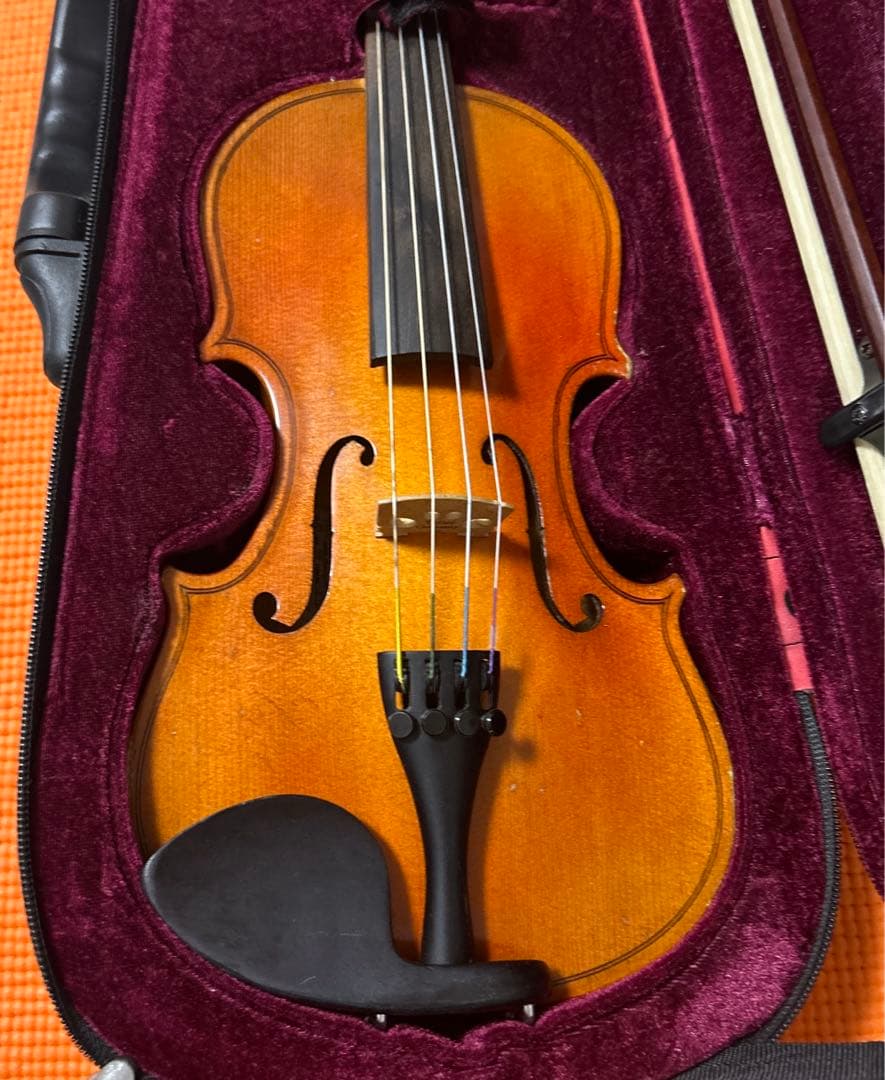 バイオリンと赤いケース付き　ハーフ　1/2
