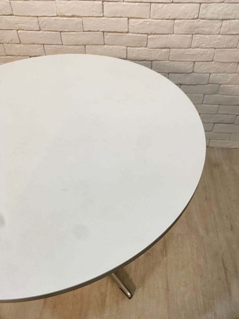 【プロファイル必読：） 4万円　円形ROOM& テーブル