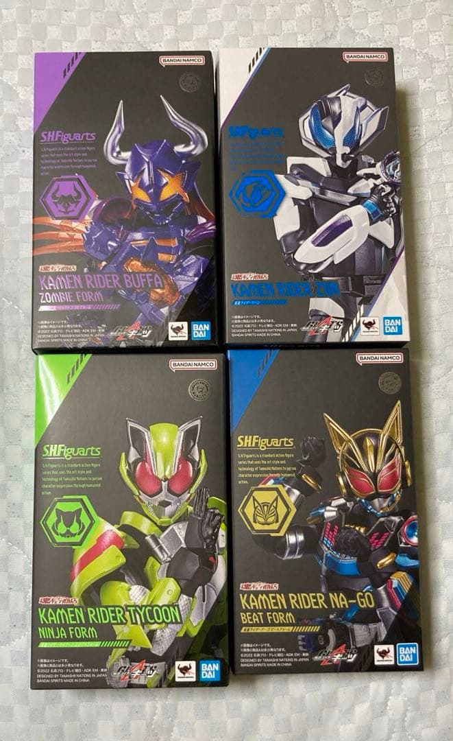 s.h.figuarts 仮面ライダーギーツ　タイクーン　ナーゴ　バッファ