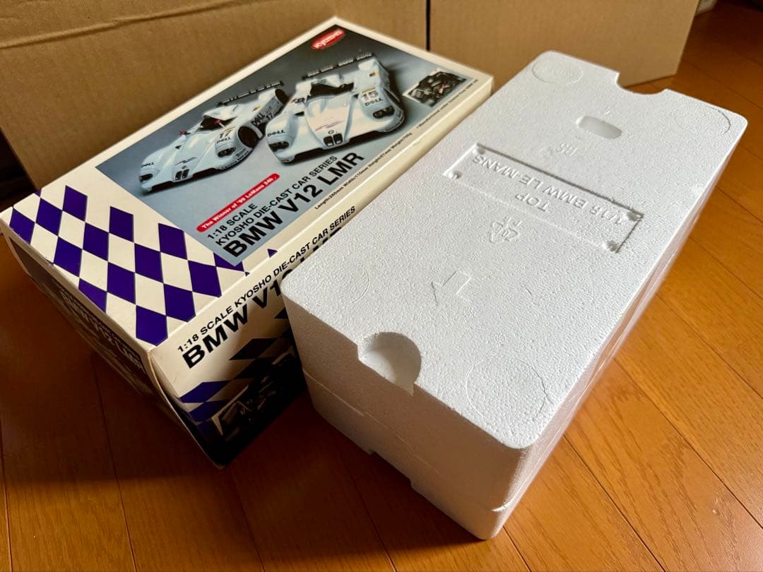 京商 1/18 BMW V12 LMR 1991年ル・マン優勝車 エンジン付き