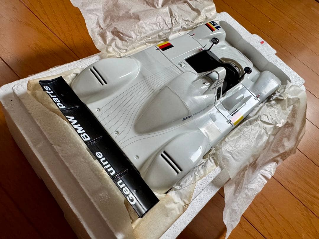 京商 1/18 BMW V12 LMR 1991年ル・マン優勝車 エンジン付き