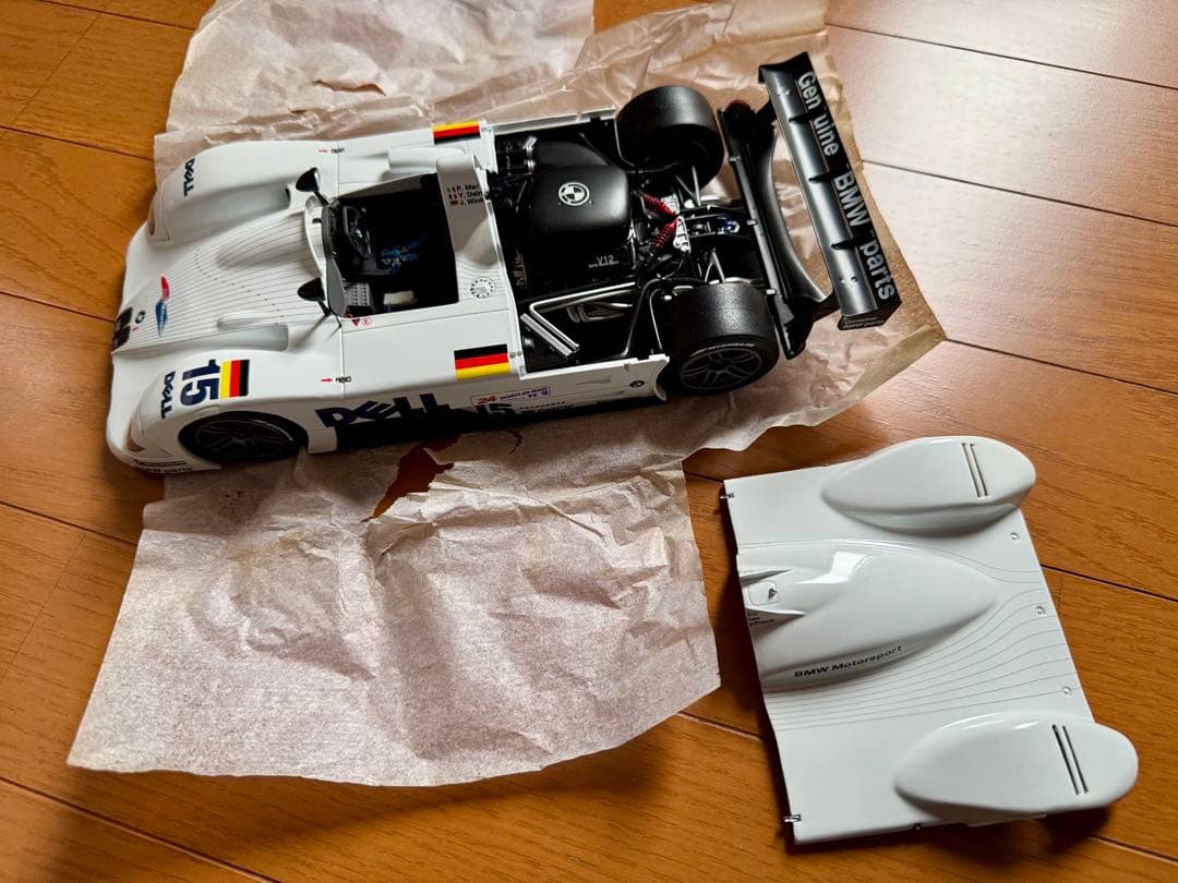 京商 1/18 BMW V12 LMR 1991年ル・マン優勝車 エンジン付き