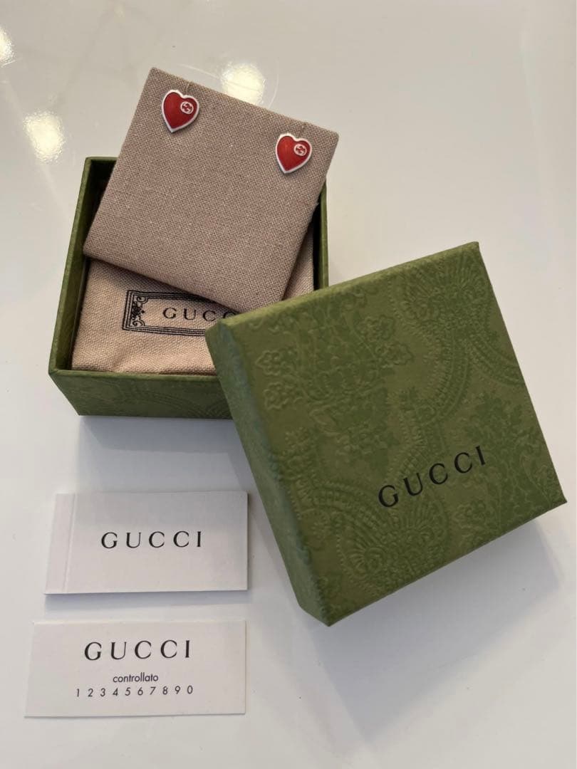 新品未使用 GUCCI グッチ インターロッキングG ハート付き ピアス 楽天市場】【ギフト品質】グッチ GUCCI インターロッキングG ラブ